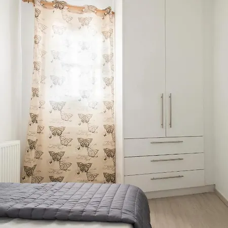 5min To Metro Apartment Athens